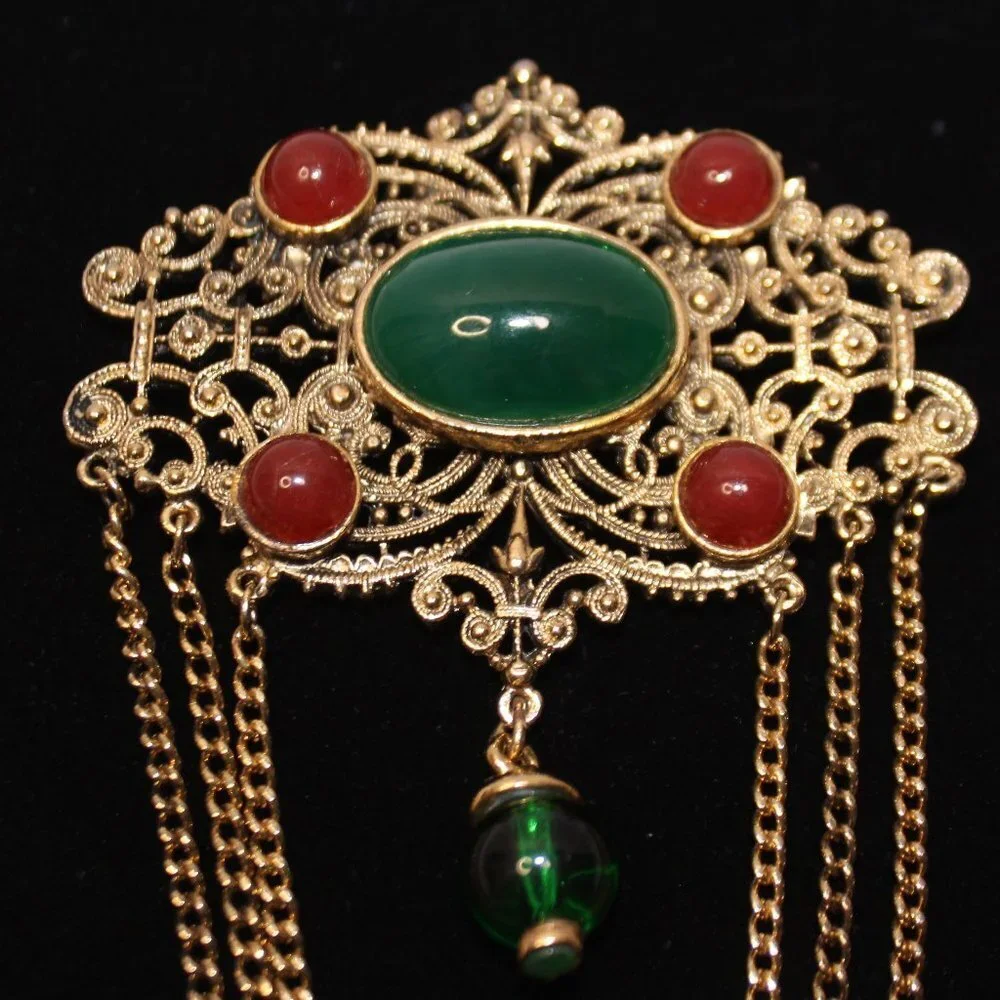 Vintage Victorian Revival Cabachon Green and Faux Carnelian Stones Brooch - Picture 2 of 12